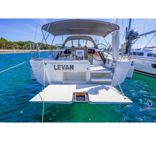 Dufour 430 Levan